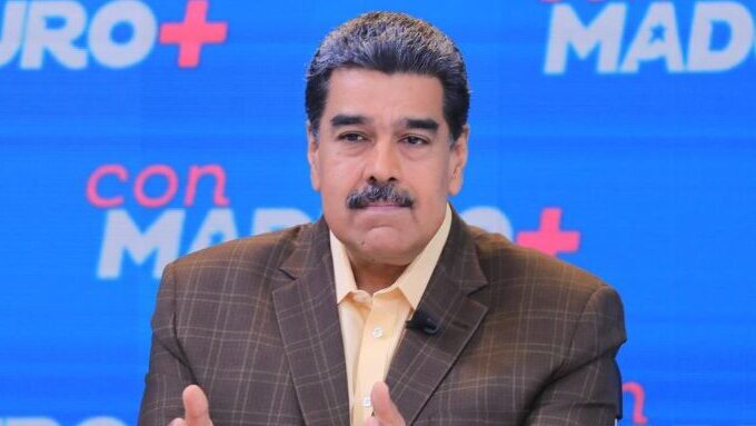 Maduro-ordena-despliegue-de-45-millones-de-milicianos-tras-anuncio-de-recompensa-de-EEUU